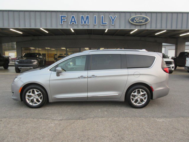 Used 2019 Chrysler Pacifica Touring-L Plus w/ Advanced Safetytec Group image 2