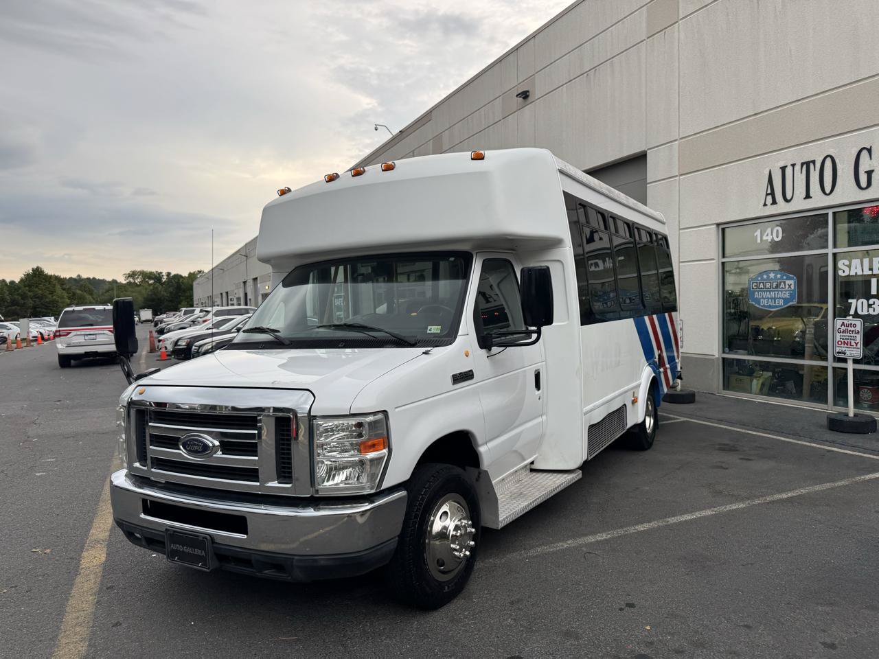 Used 2012 Ford E-350 and Econoline 350 Super Duty w/ Shuttle Bus Prep Pkg RWD image 10