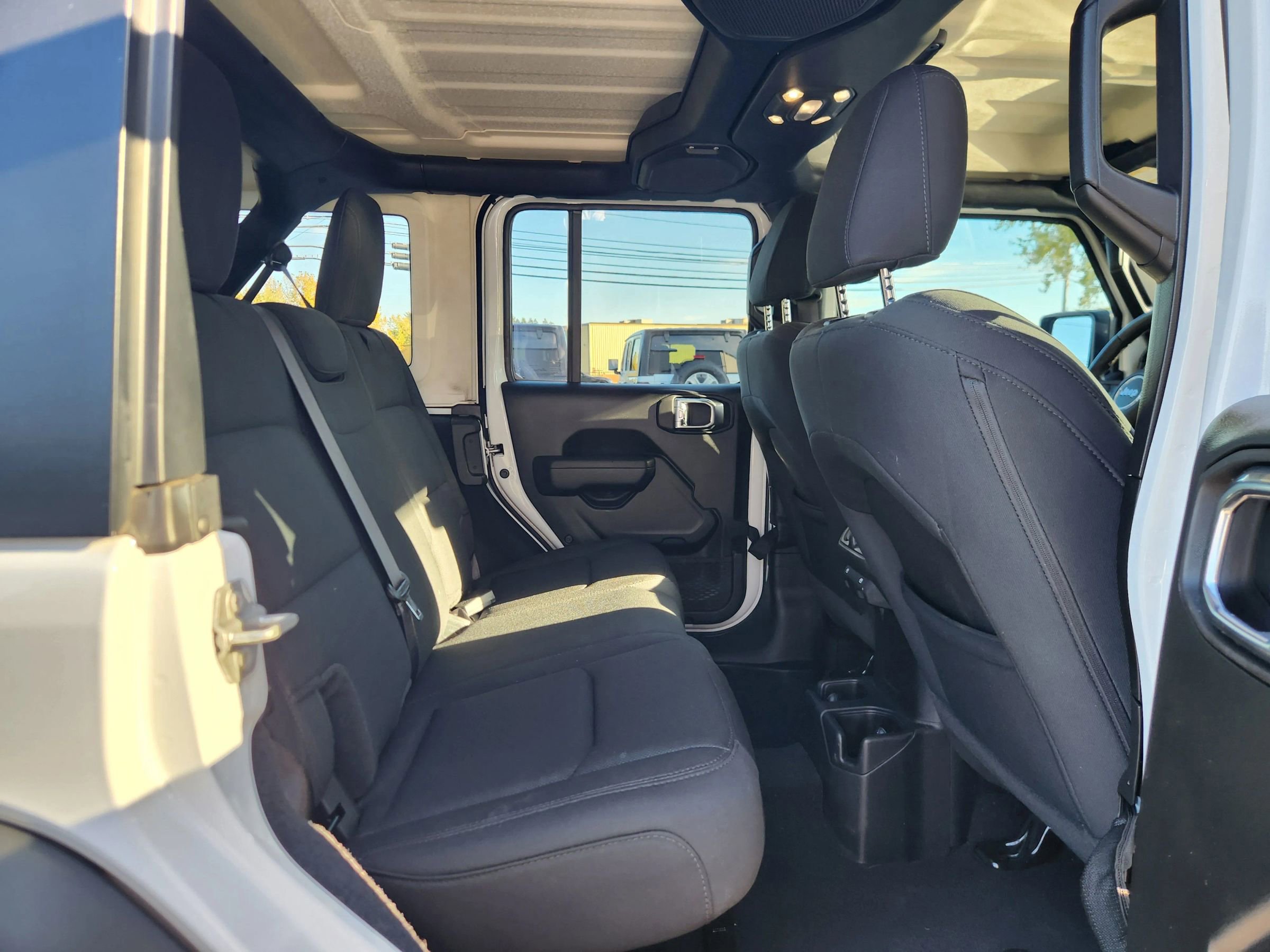 Used 2022 Jeep Wrangler Unlimited Sport image 41