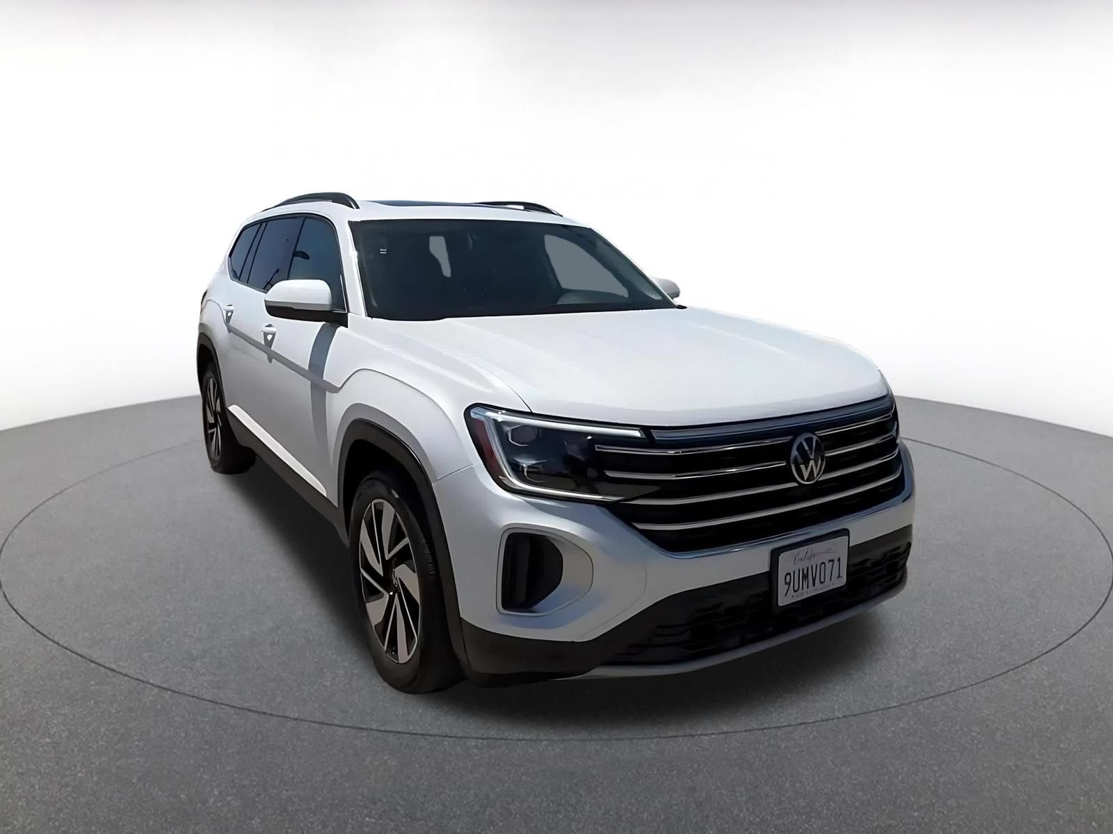 Used 2026 Volkswagen Atlas SE AWD/4WD image 3