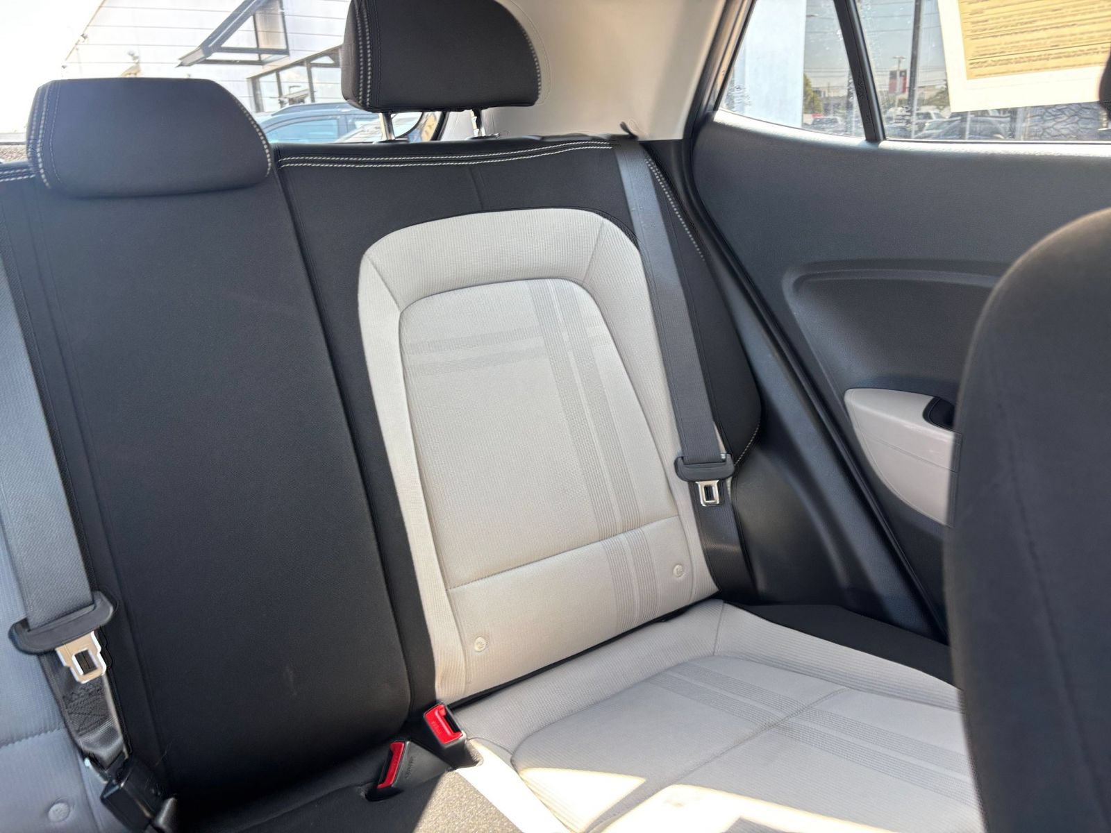 Used 2026 Hyundai Venue SEL FWD image 32