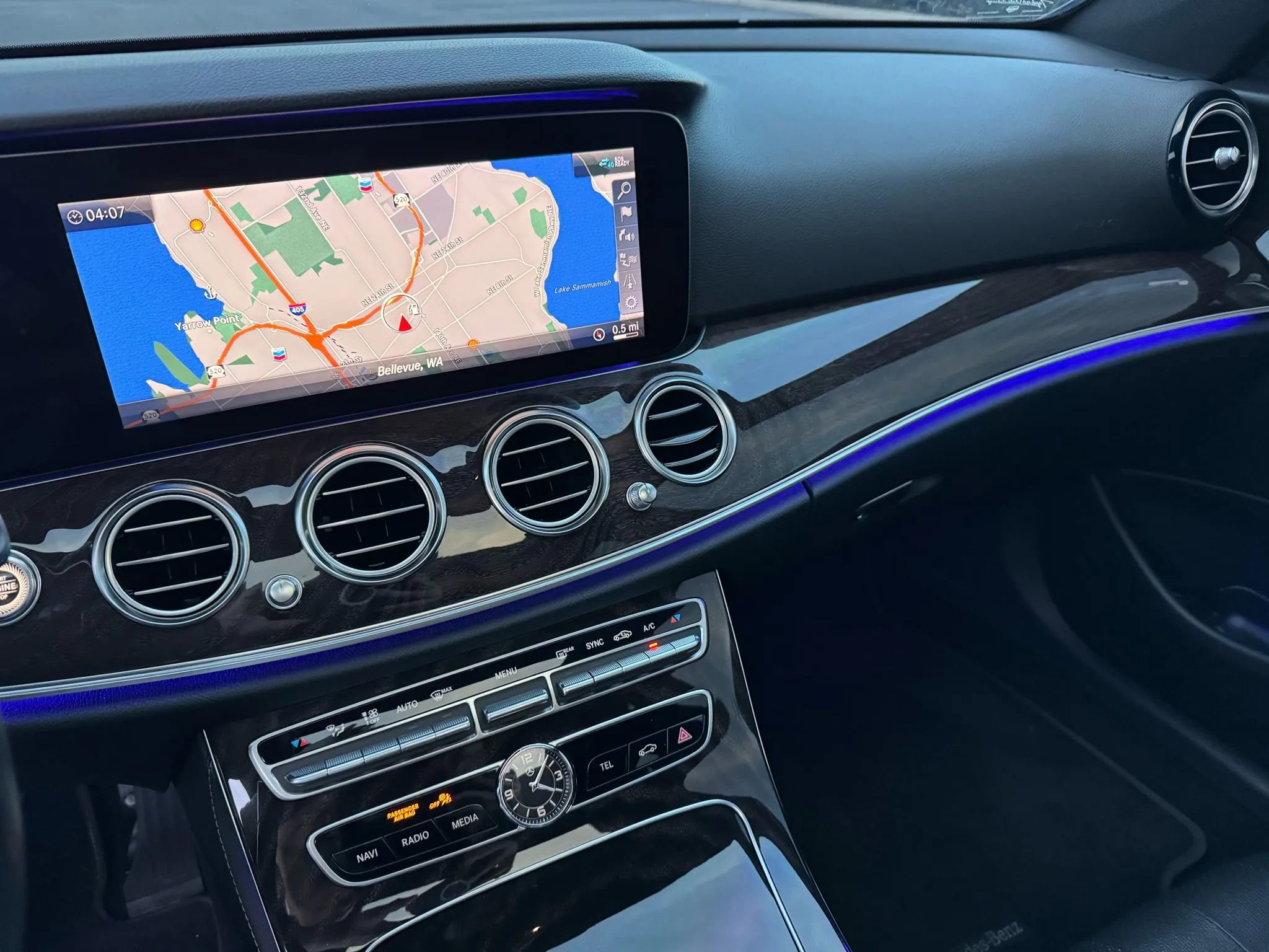 Used 2020 Mercedes-Benz E 350 4MATIC Sedan image 32