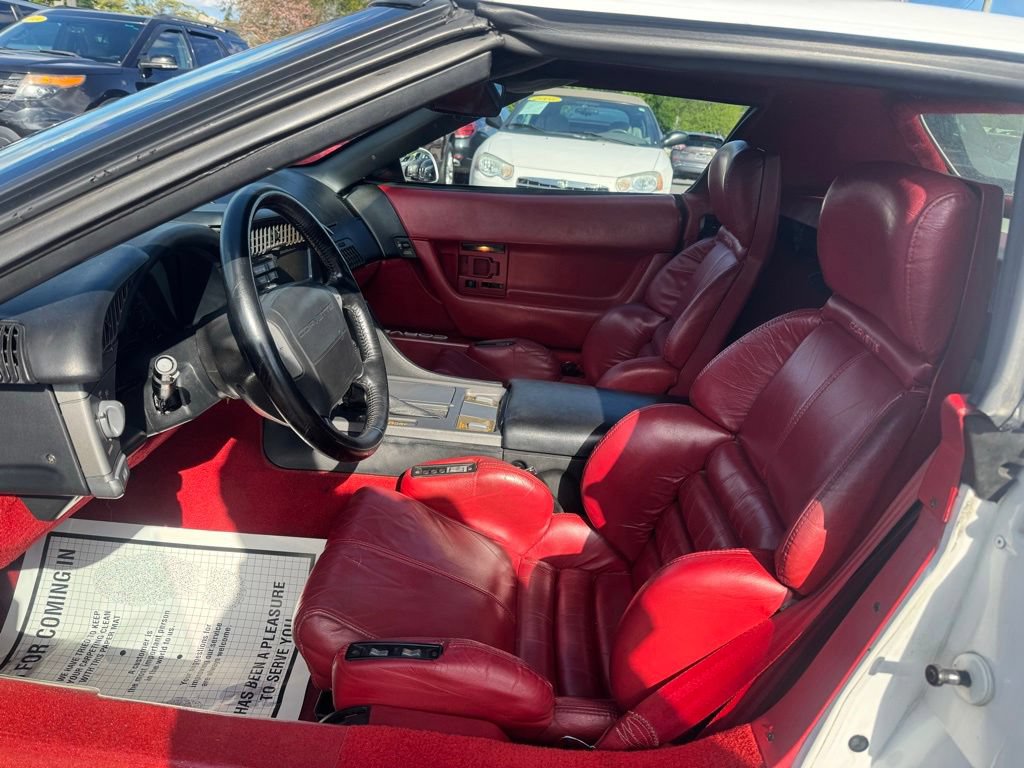 Used 1990 Chevrolet Corvette Convertible RWD image 26