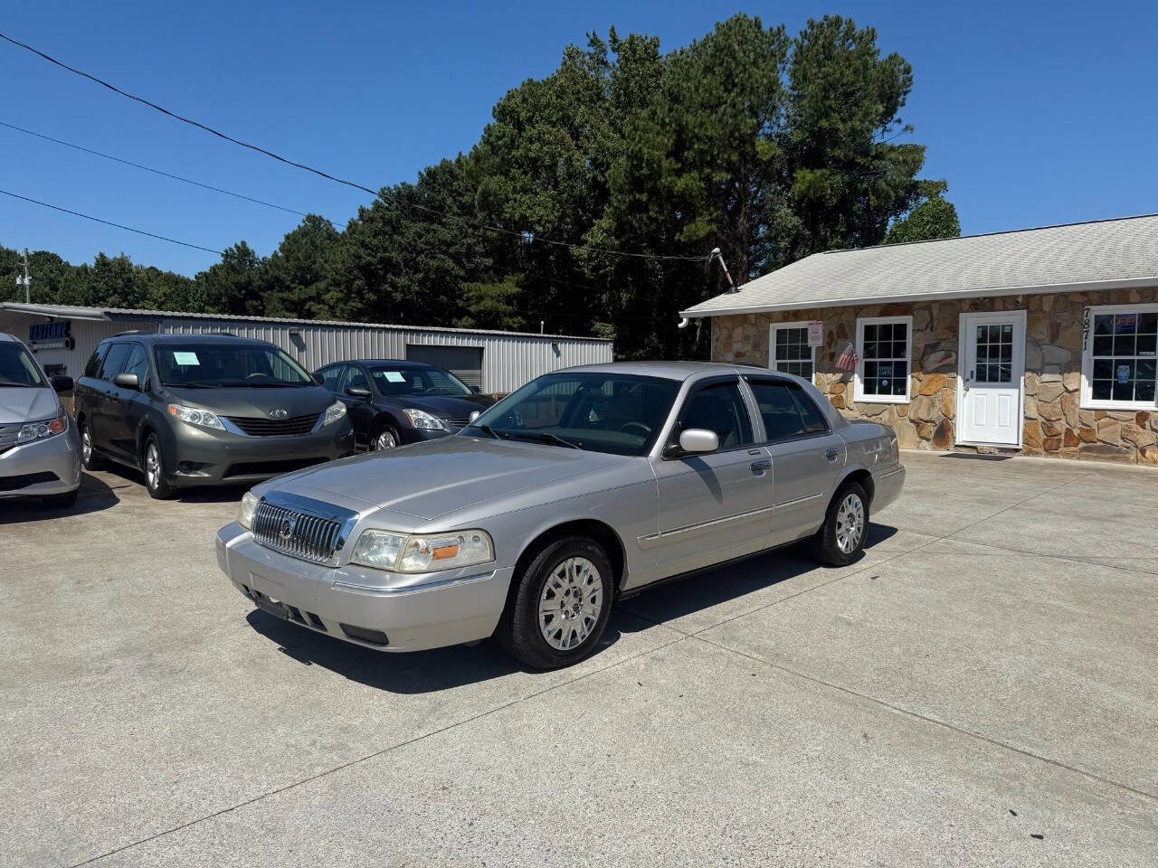 Used 2007 Mercury Grand Marquis GS image 3