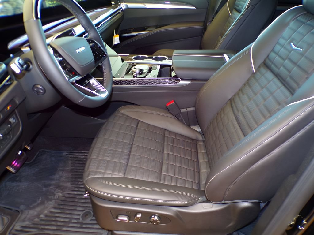 New 2026 Cadillac Escalade V AWD/4WD image 6