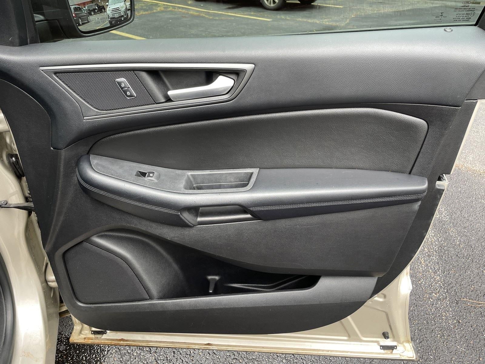 Used 2017 Ford Edge SE w/ Cargo Accessory Package FWD image 49