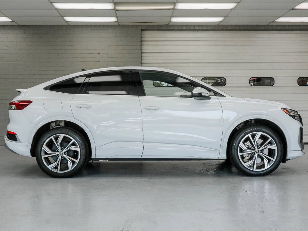 Used 2023 Audi Q4 e-tron Prestige AWD/4WD image 3