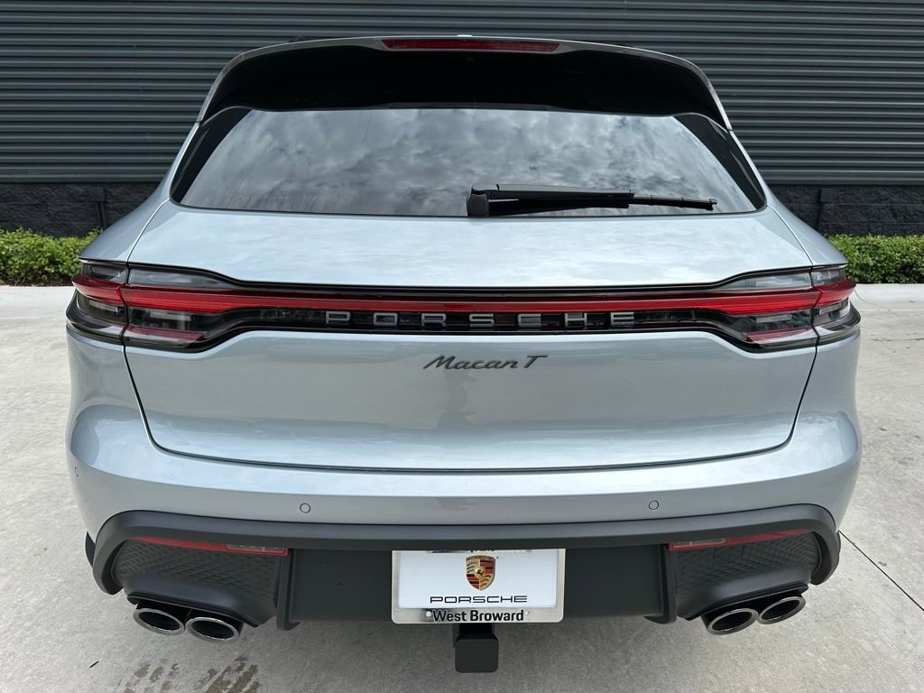 Certified 2025 Porsche Macan Turbo AWD/4WD image 11