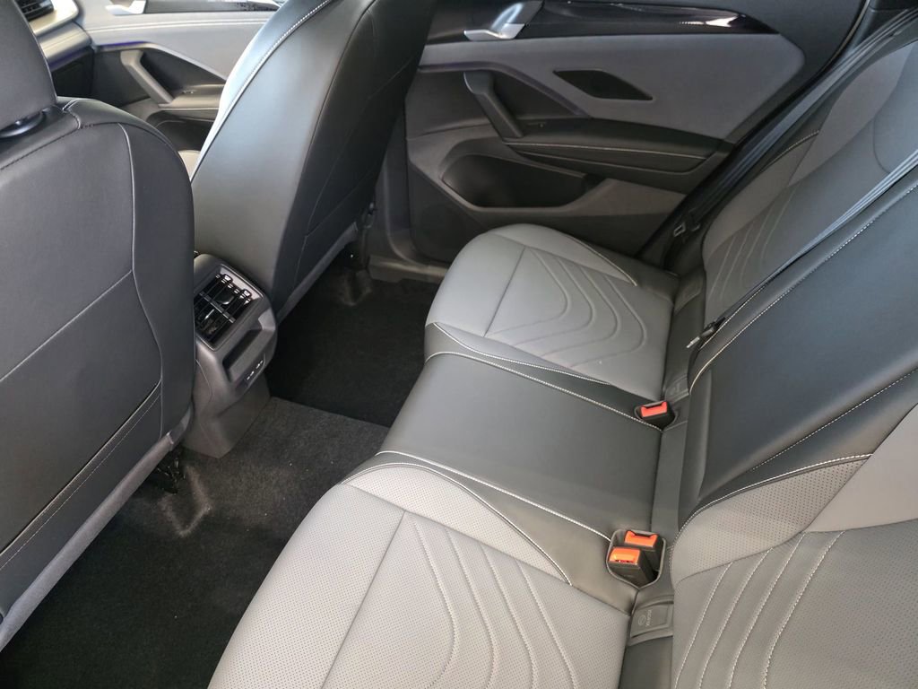 New 2026 Volkswagen Tiguan SE R-Line image 21