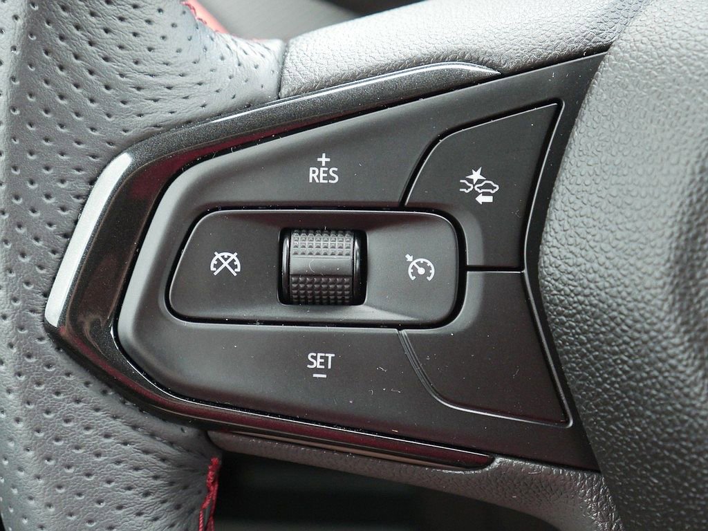 Used 2021 Chevrolet TrailBlazer RS w/ Sun and Liftgate Package AWD/4WD image 32