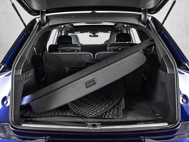 Used 2022 Audi SQ7 Premium Plus w/ SQ7 Executive Package AWD/4WD image 6