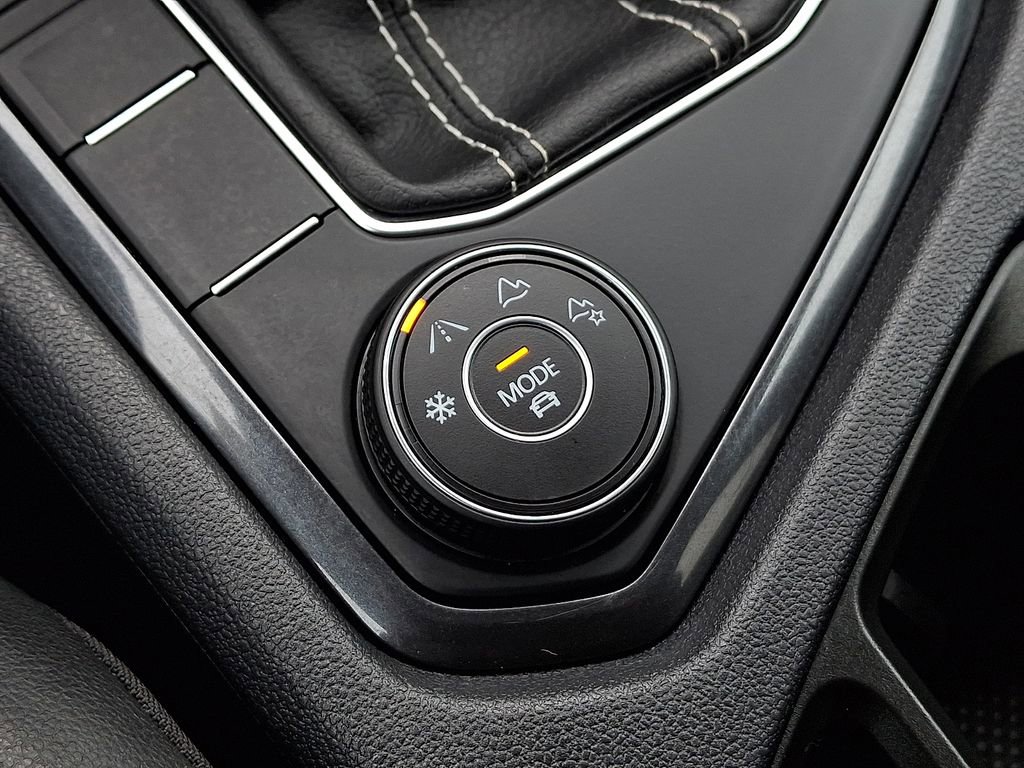 Certified 2023 Volkswagen Tiguan SE AWD/4WD image 25