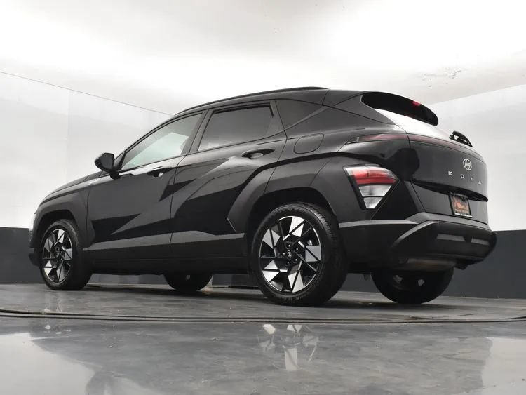 Used 2025 Hyundai Kona SEL FWD image 12