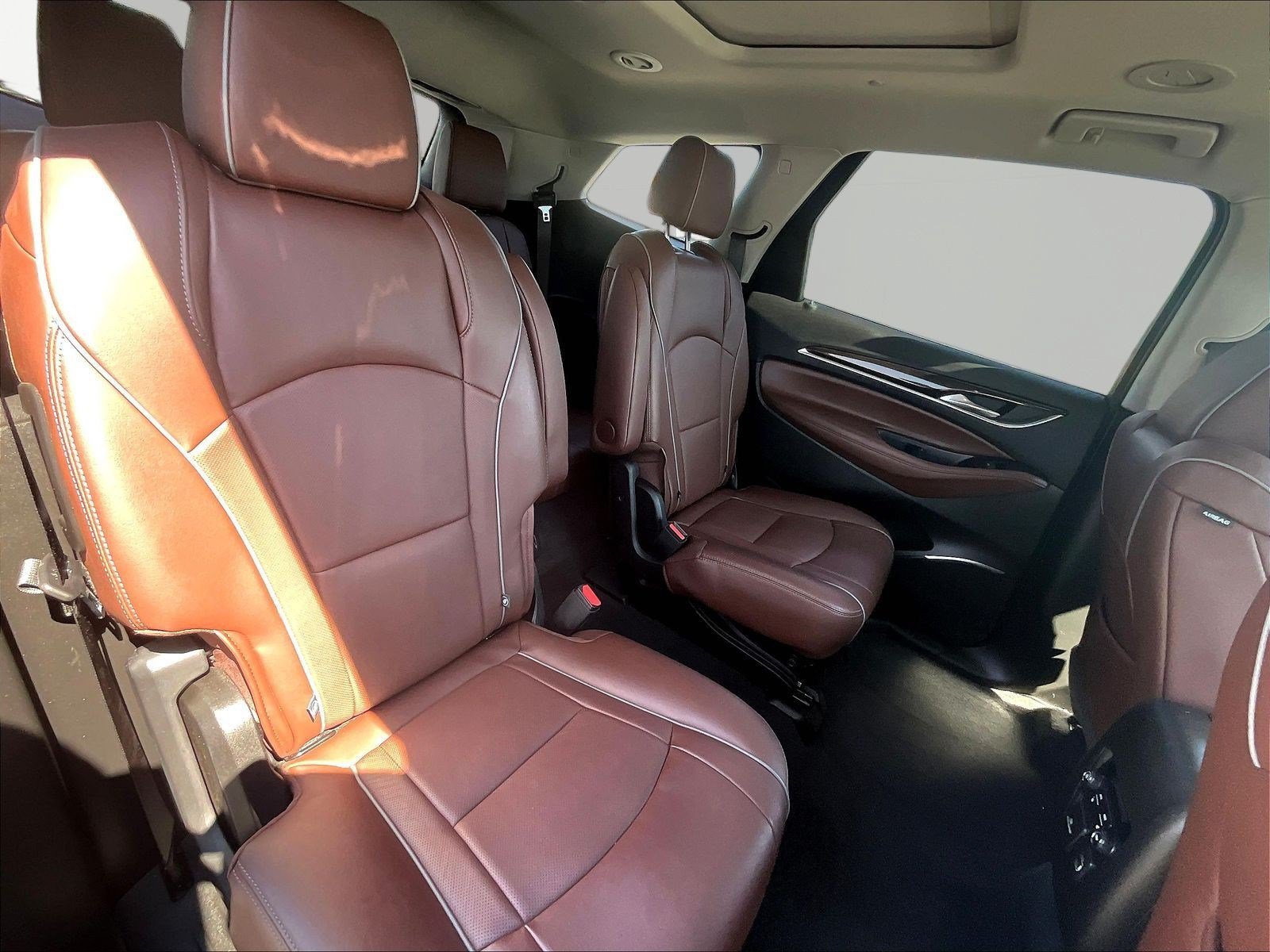 Used 2020 Buick Enclave Avenir w/ Avenir Technology Package AWD/4WD image 25