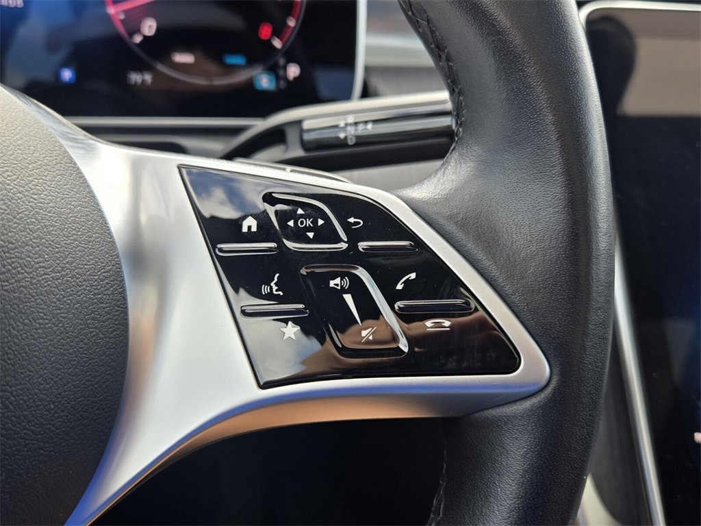 Used 2025 Mercedes-Benz C 300 image 24