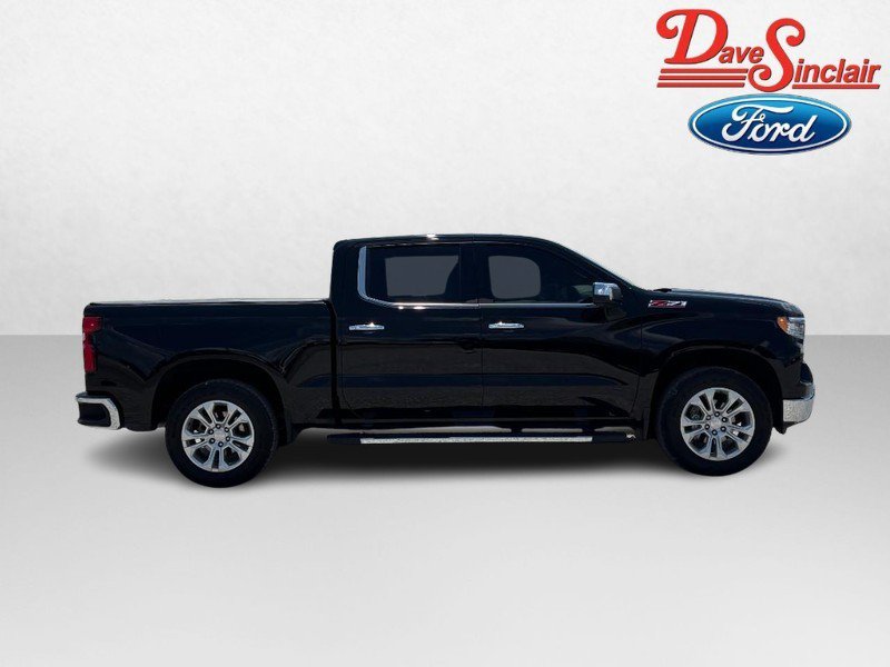 Used 2024 Chevrolet Silverado 1500 LTZ w/ Technology Package AWD/4WD image 5