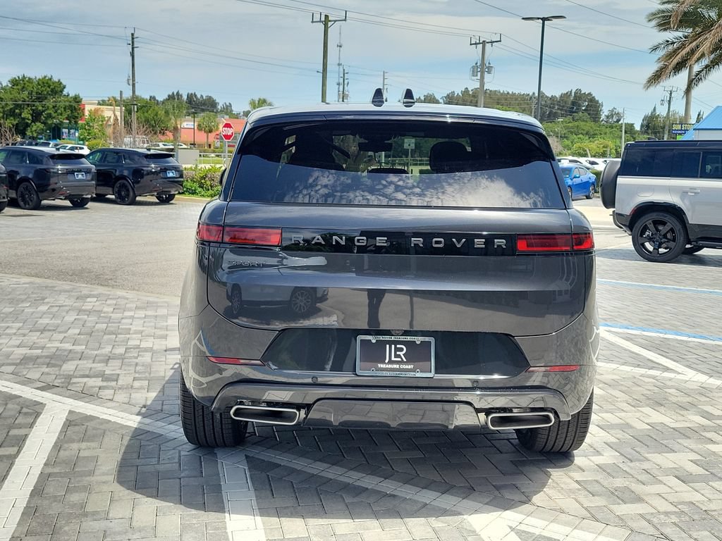 New 2026 Land Rover Range Rover Sport Dynamic SE AWD/4WD image 4