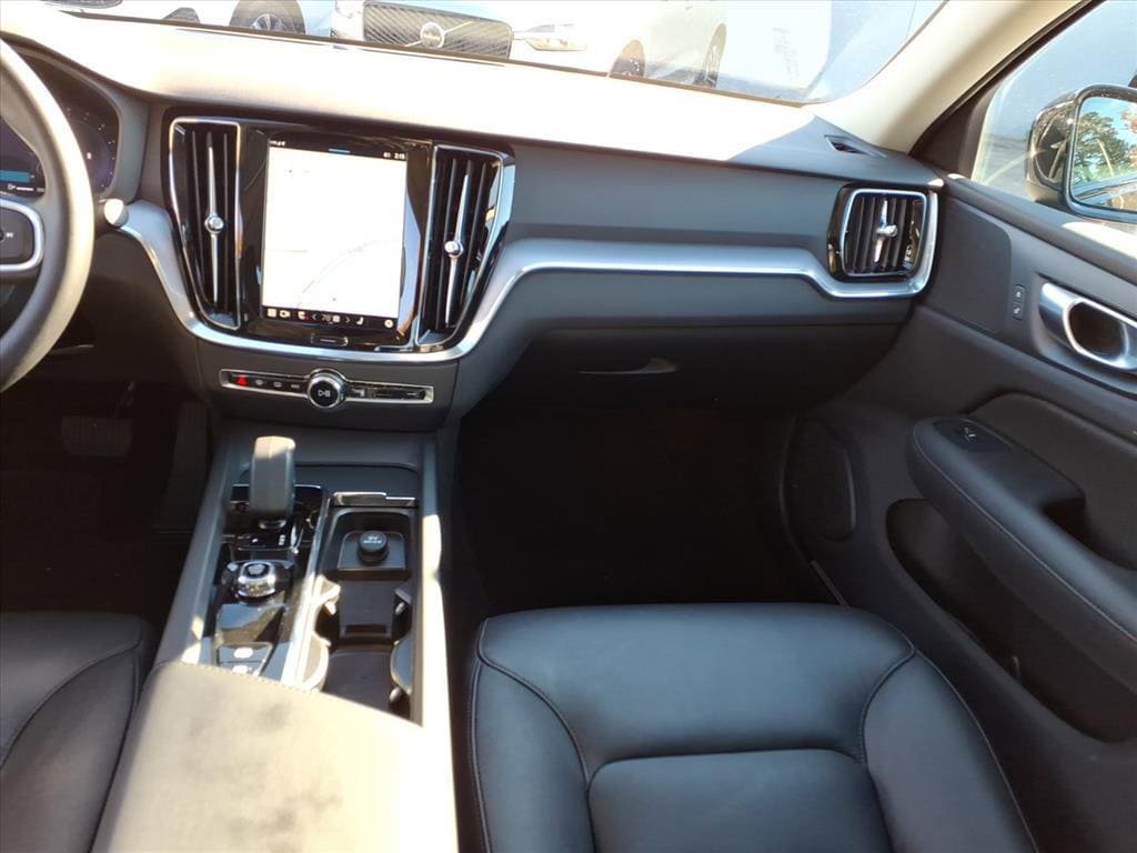 Certified 2025 Volvo S60 B5 Core AWD/4WD image 14