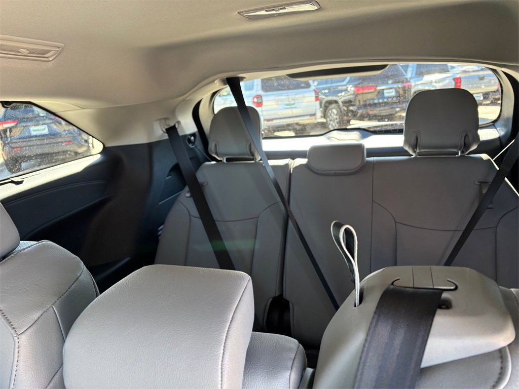 New 2026 Toyota Sienna XLE image 28