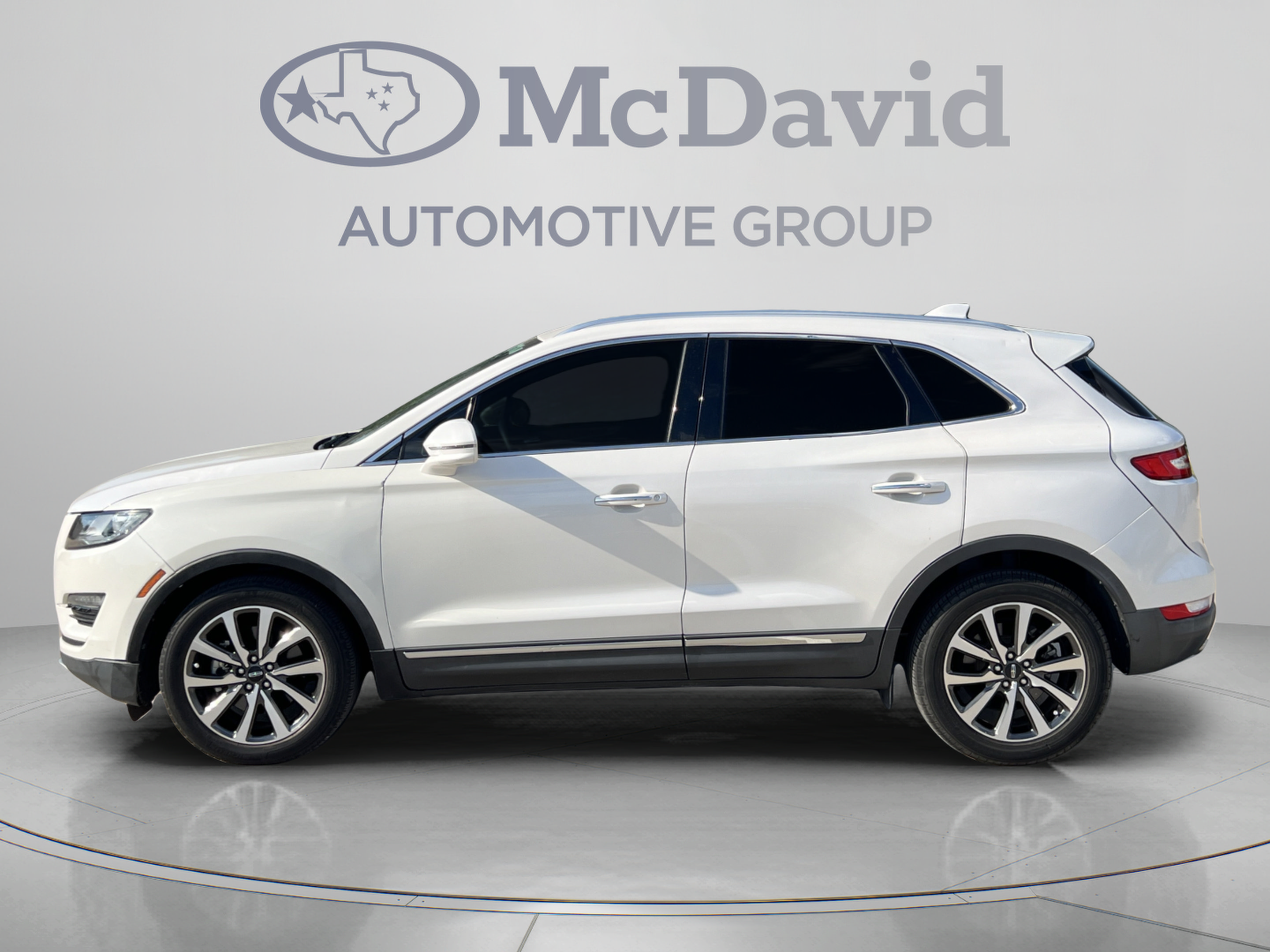 Used 2019 Lincoln MKC Reserve w/ MKC Climate Package FWD image 4
