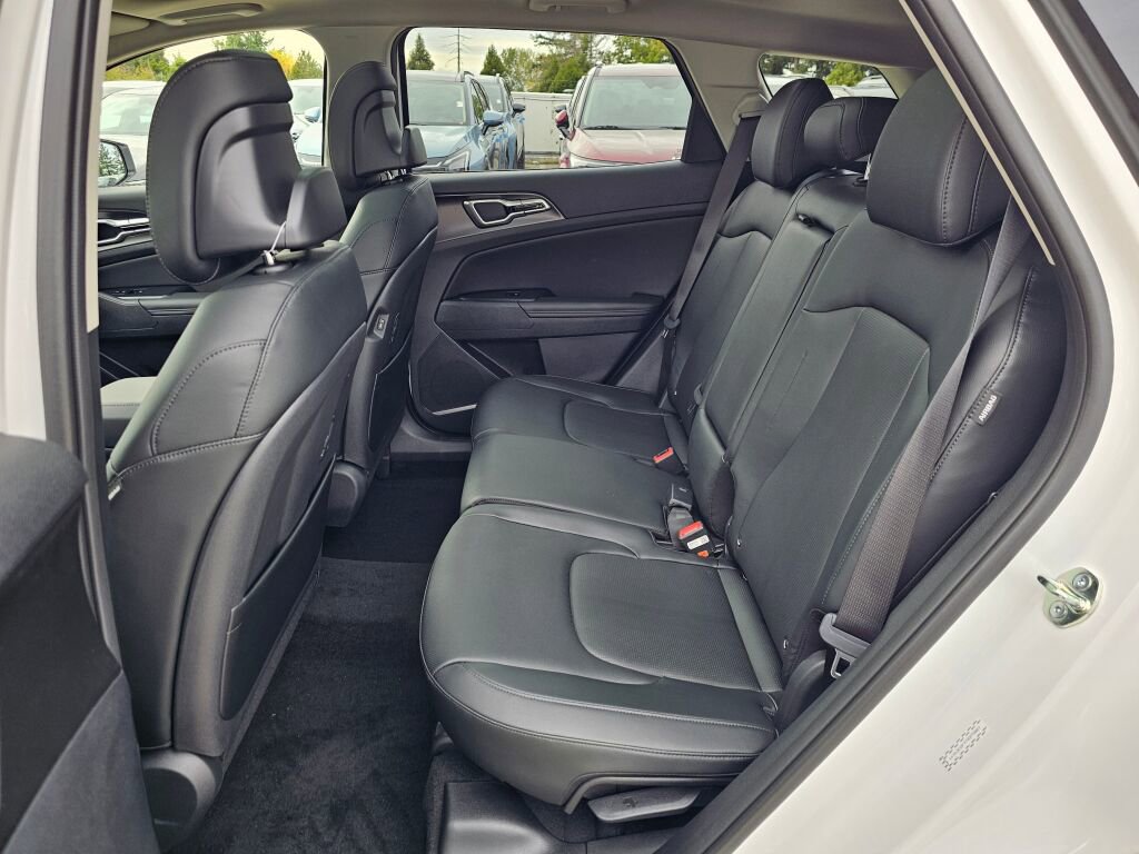 New 2026 Kia Sportage EX w/ EX Panorama Roof Package image 24