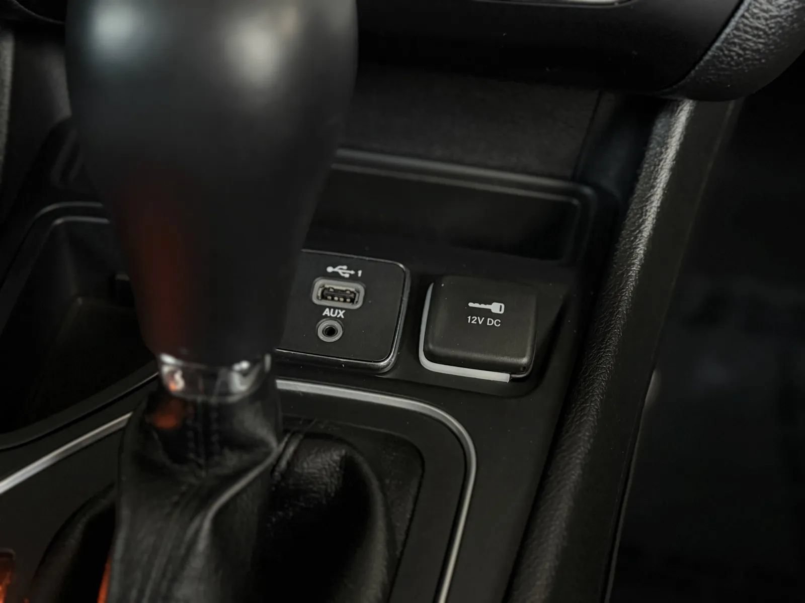 Used 2021 Jeep Cherokee Latitude Lux FWD image 35
