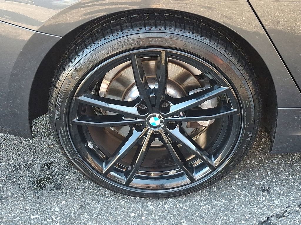 Used 2021 BMW 330e xDrive w/ M Sport Package image 8