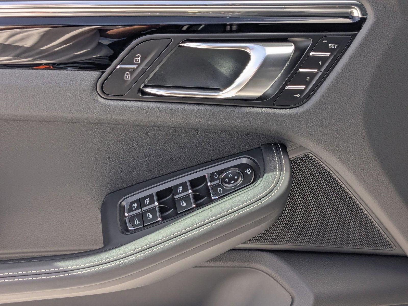 New 2025 Porsche Macan S image 14