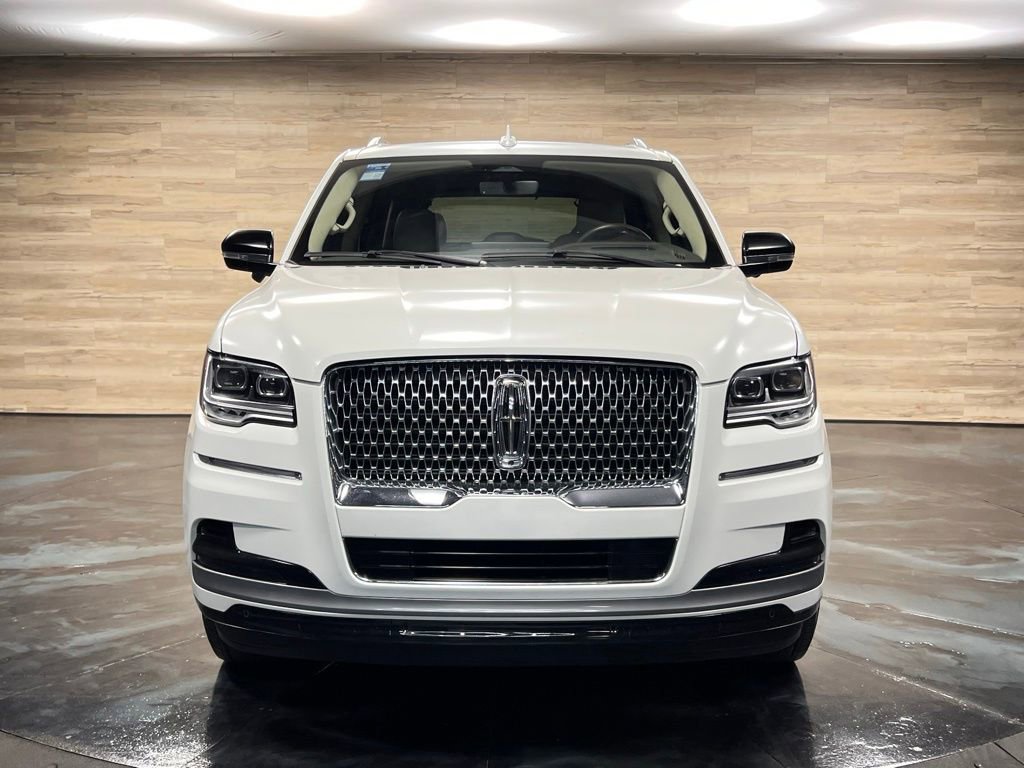 Used 2024 Lincoln Navigator Reserve AWD/4WD image 5