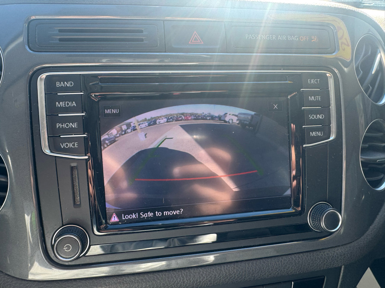 Used 2017 Volkswagen Tiguan S image 23