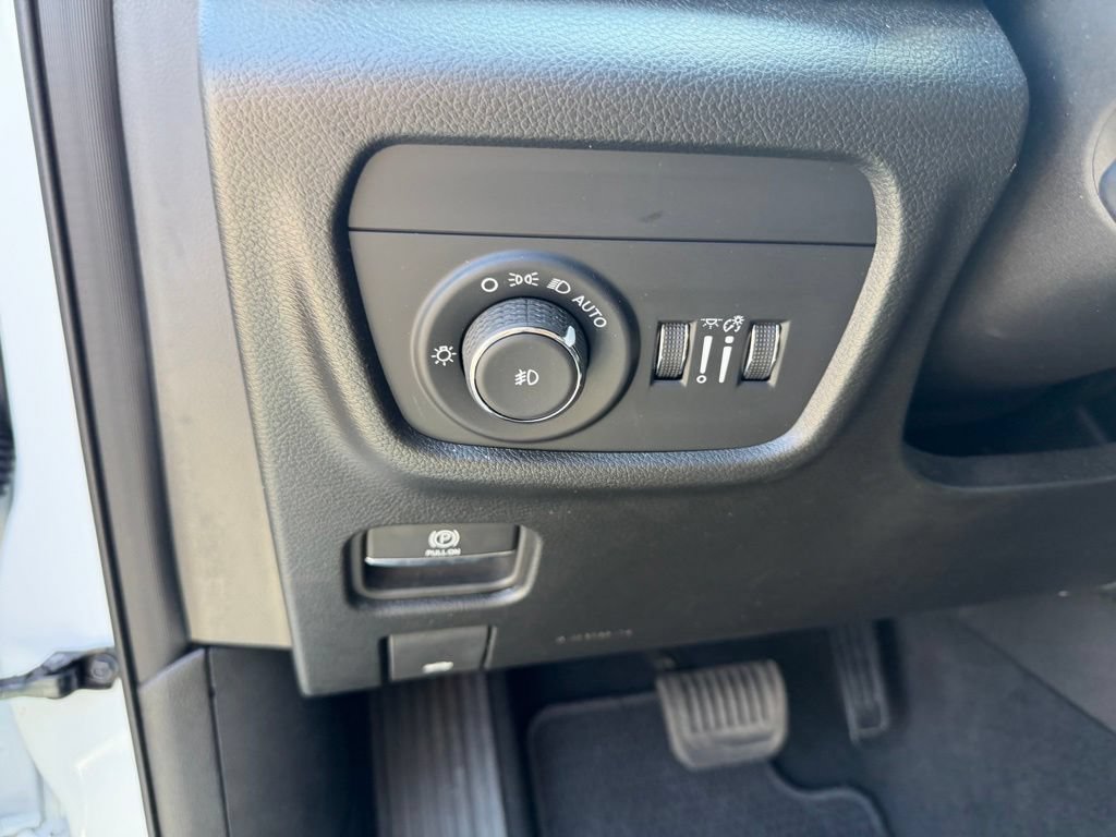 Used 2025 Jeep Grand Cherokee Summit AWD/4WD image 18