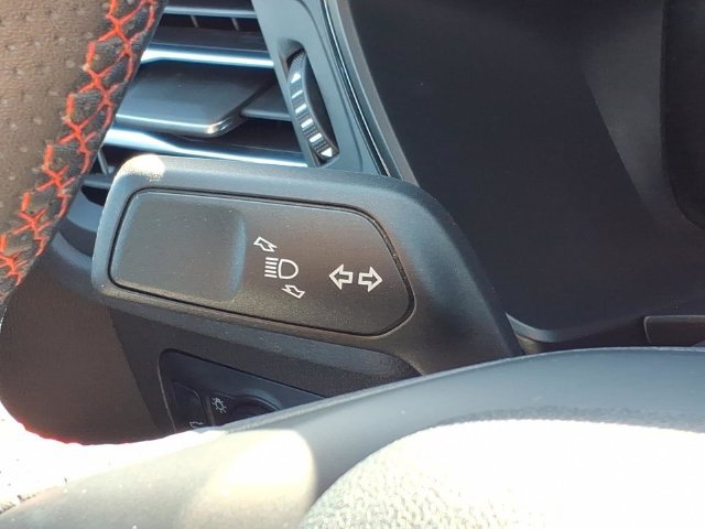 Used 2024 Ford Escape ST-Line w/ Tech Pack #1 AWD/4WD image 29