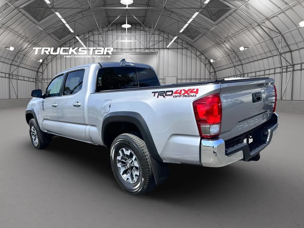 Used 2017 Toyota Tacoma TRD Off-Road w/ Tow Package AWD/4WD image 14