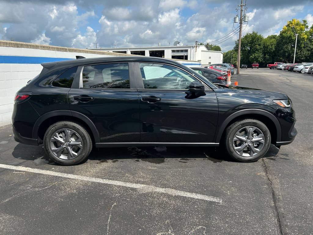 Used 2027 Honda HR-V LX image 6