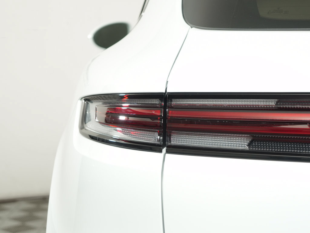 New 2026 Porsche Cayenne AWD/4WD image 12