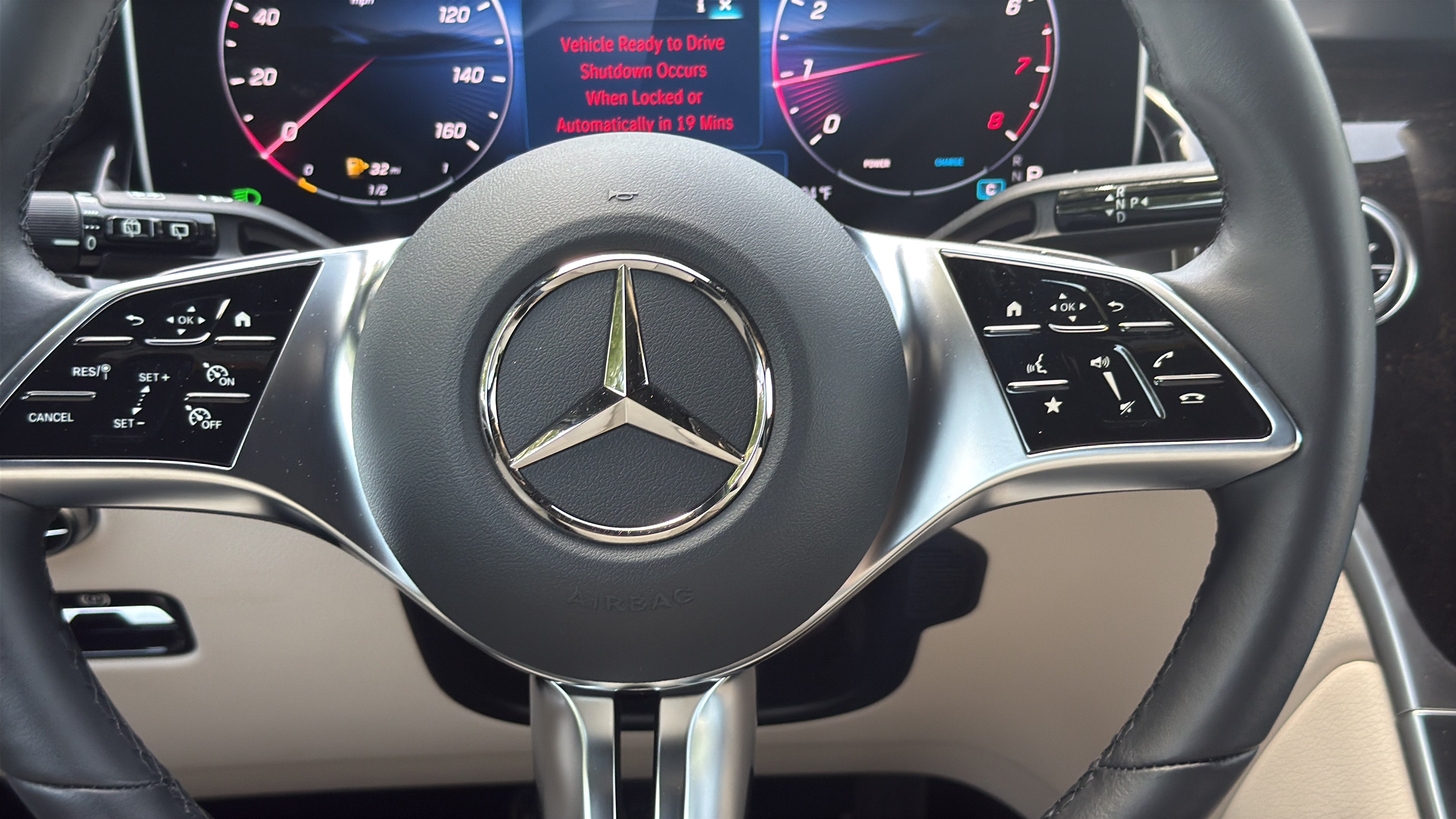Certified 2025 Mercedes-Benz GLC 300 4MATIC image 17