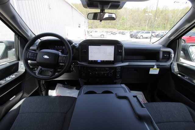 New 2025 Ford F150 XL w/ Equipment Group 103A High image 31
