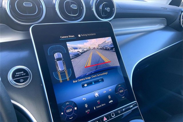 Used 2025 Mercedes-Benz GLC 300 4MATIC image 22