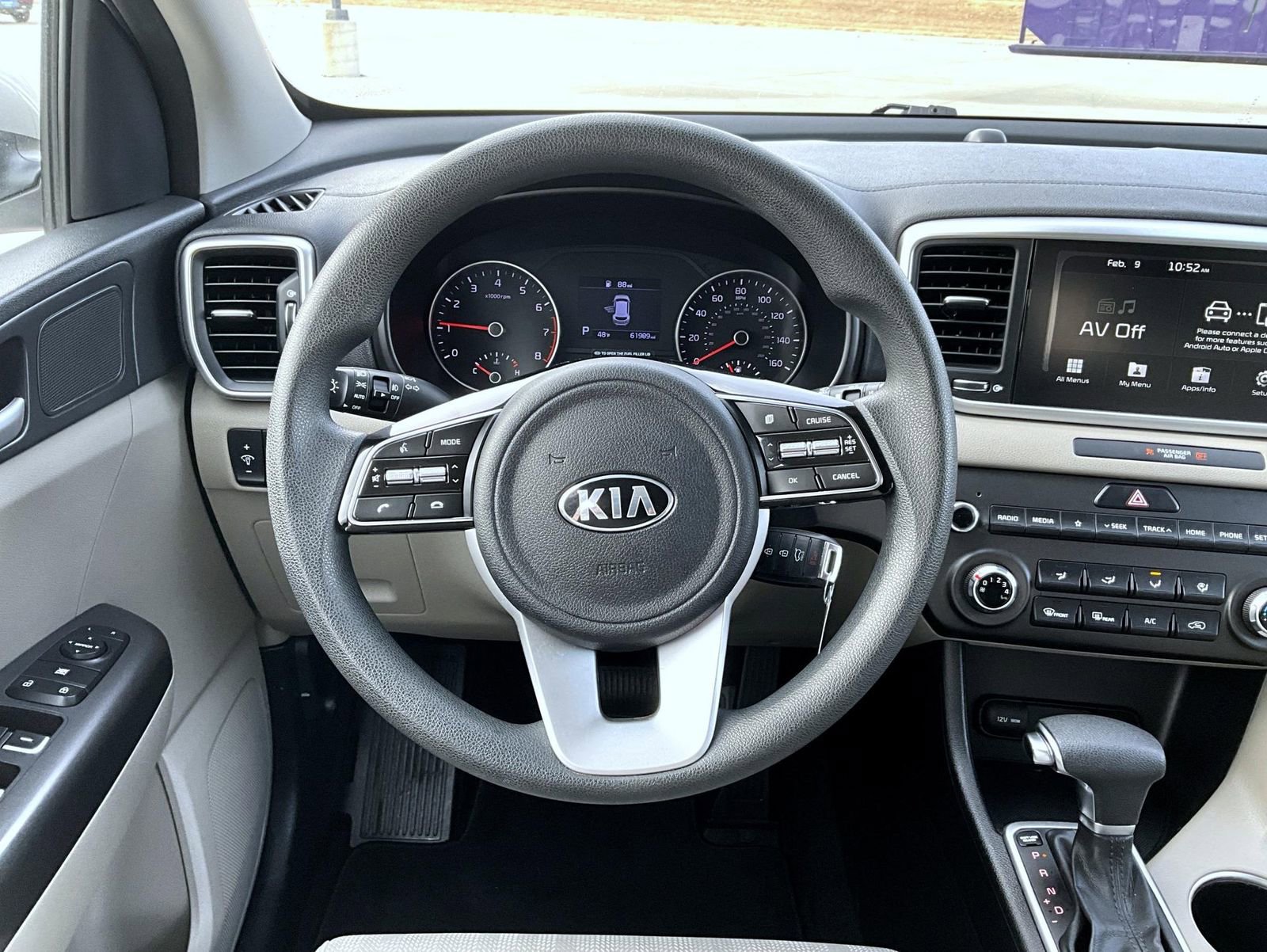 Used 2020 Kia Sportage LX image 11