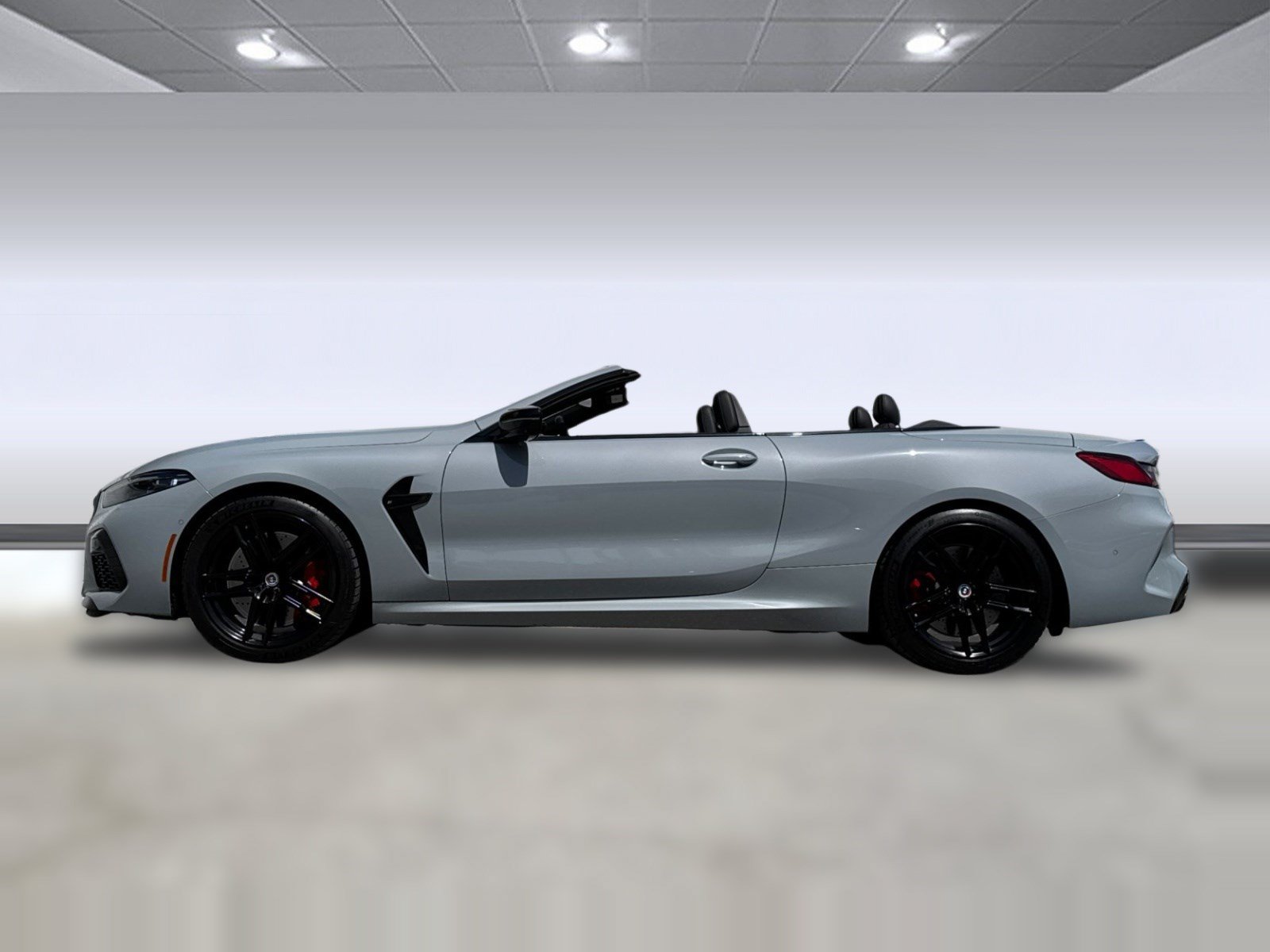 Used 2023 BMW M8 Competition AWD/4WD image 2