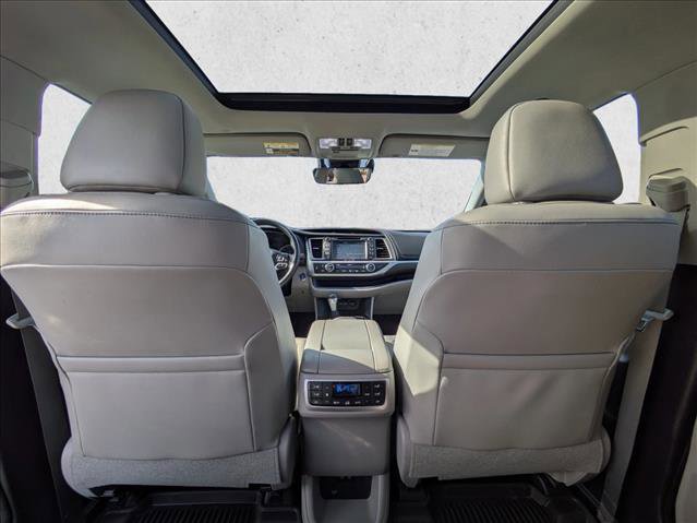 Used 2019 Toyota Highlander Limited Platinum image 21