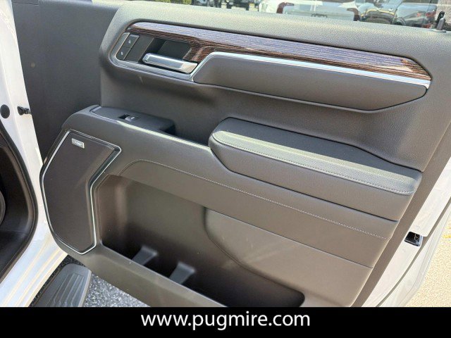 Used 2022 GMC Sierra 1500 Elevation w/ Elevation Premium Package AWD/4WD image 14