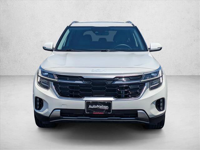 Used 2024 Kia Seltos SX w/ SX Sunroof Package AWD/4WD image 2