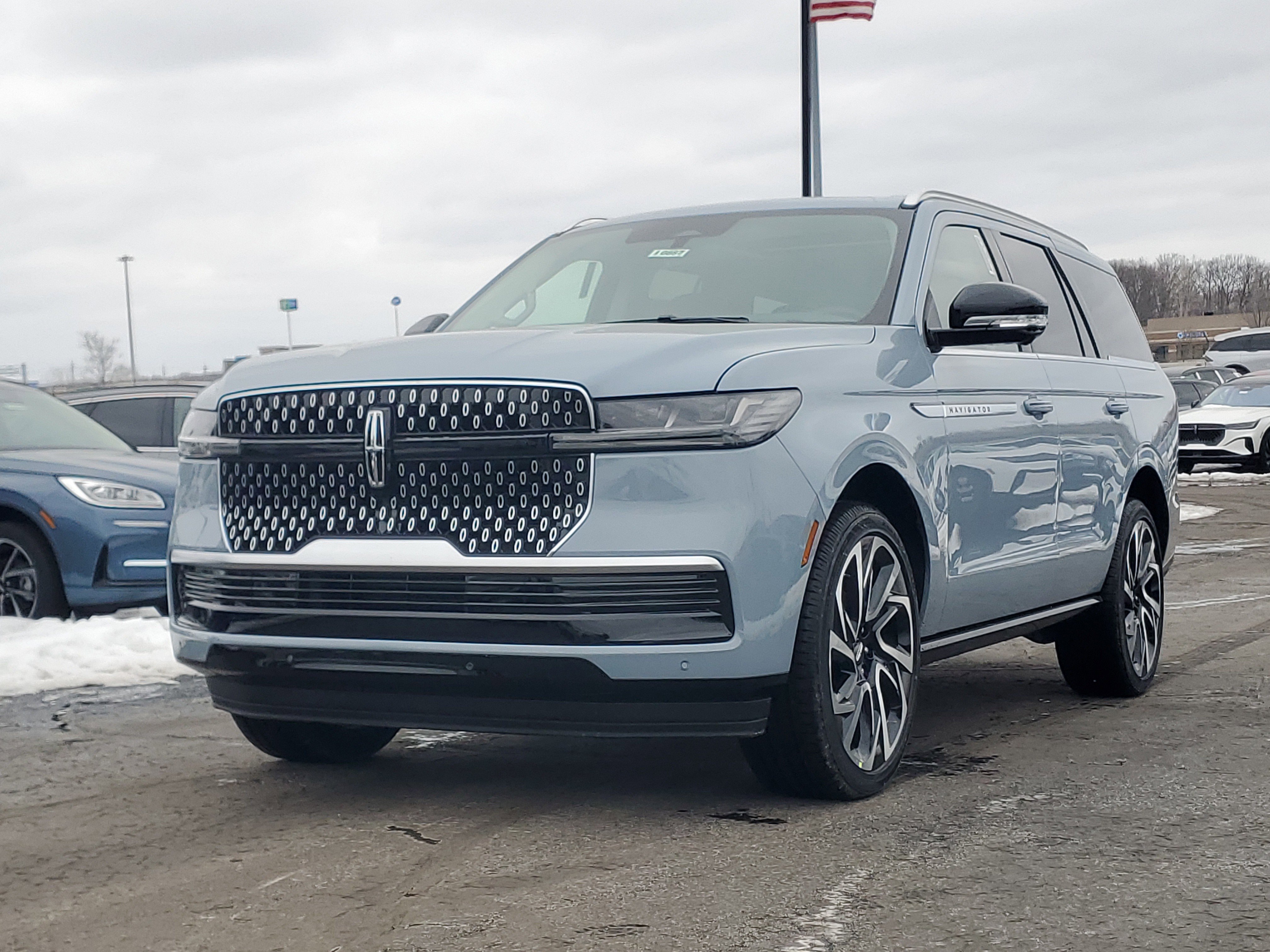 New 2026 Lincoln Navigator Reserve video 2