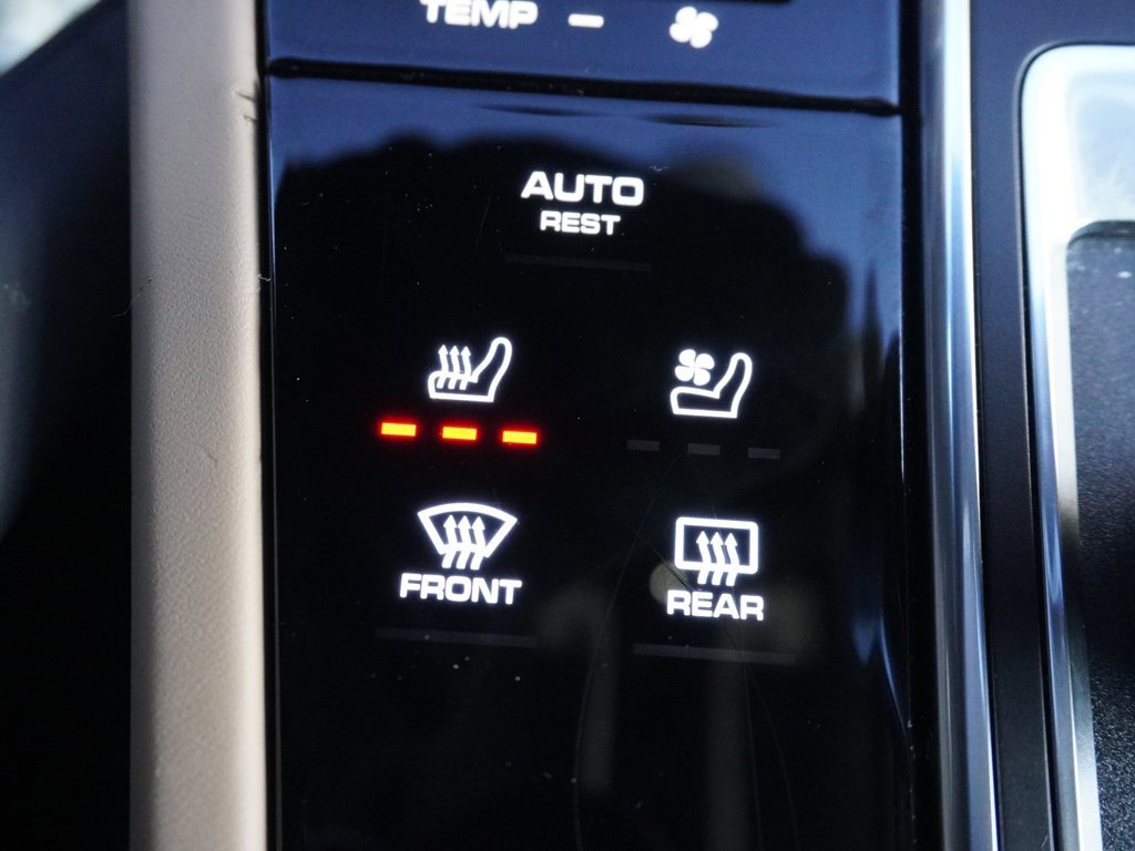 Used 2020 Porsche Cayenne Turbo image 63