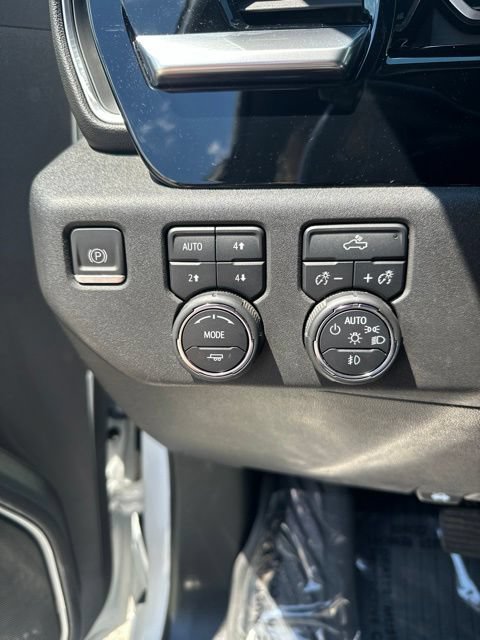 Used 2023 Chevrolet Silverado 1500 RST AWD/4WD image 38