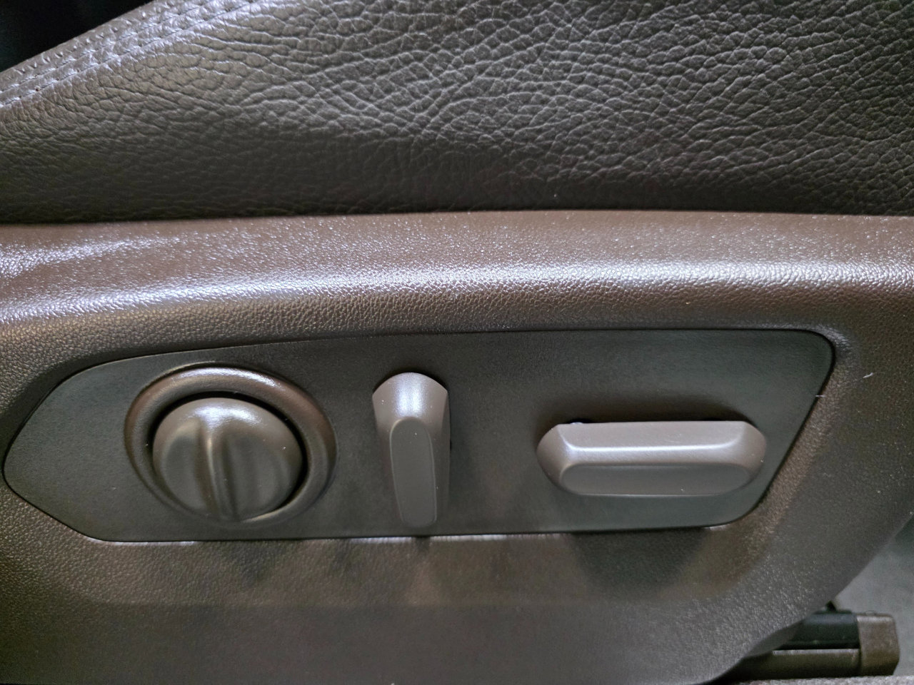 Used 2021 GMC Sierra 2500 Denali w/ Denali Black Diamond Edition image 34