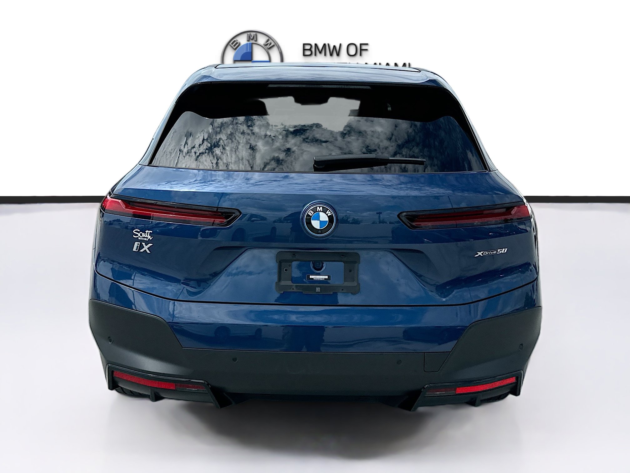 Certified 2023 BMW iX xDrive50 w/ Convenience Package AWD/4WD image 6
