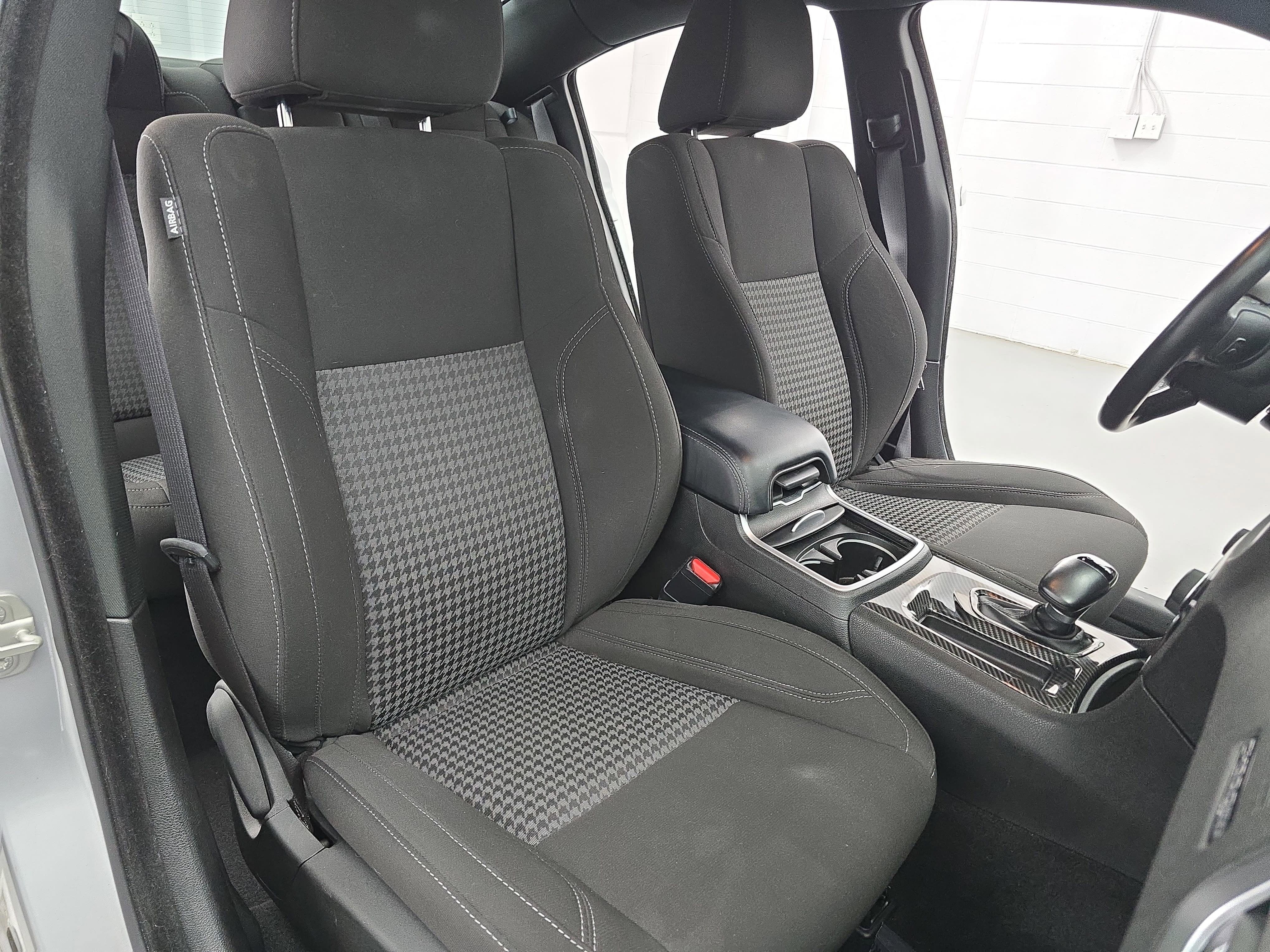 Used 2023 Dodge Charger SXT RWD image 10