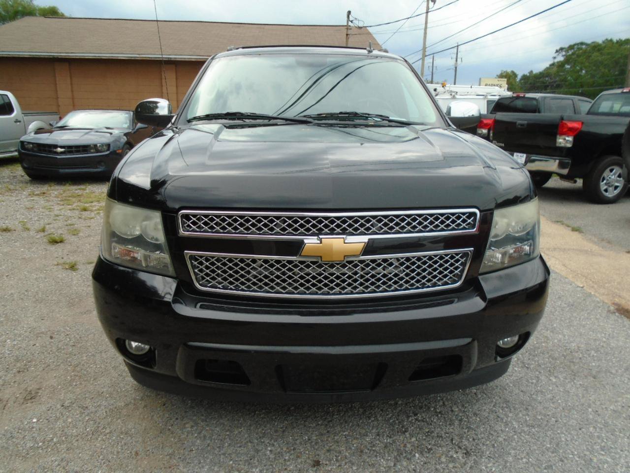 Used 2012 Chevrolet Avalanche LT w/ All-Star Edition RWD image 2